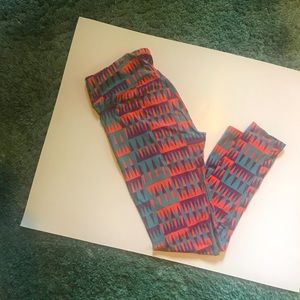 LulaRoe Vibrant colorful leggings